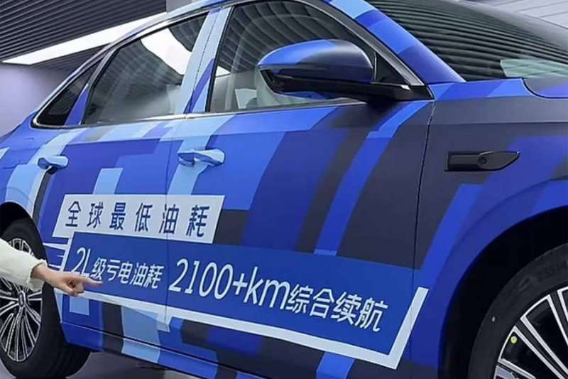 《丝路潮艺》国际当代潮流收藏展在古城举办
